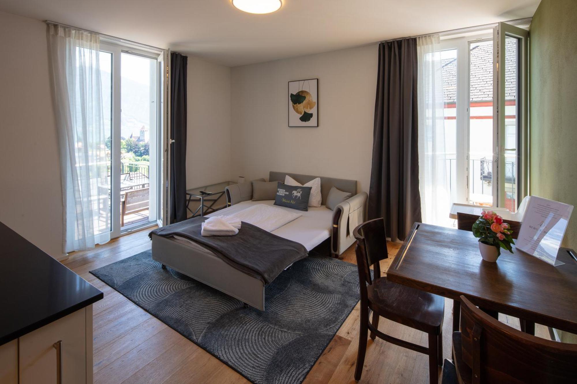 Berg & Berg Apartments - Spiez Self-Check-In エクステリア 写真